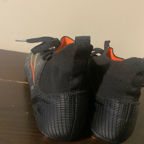 Men's Waterproof Soccer Cleats. - Picture 2 of 6